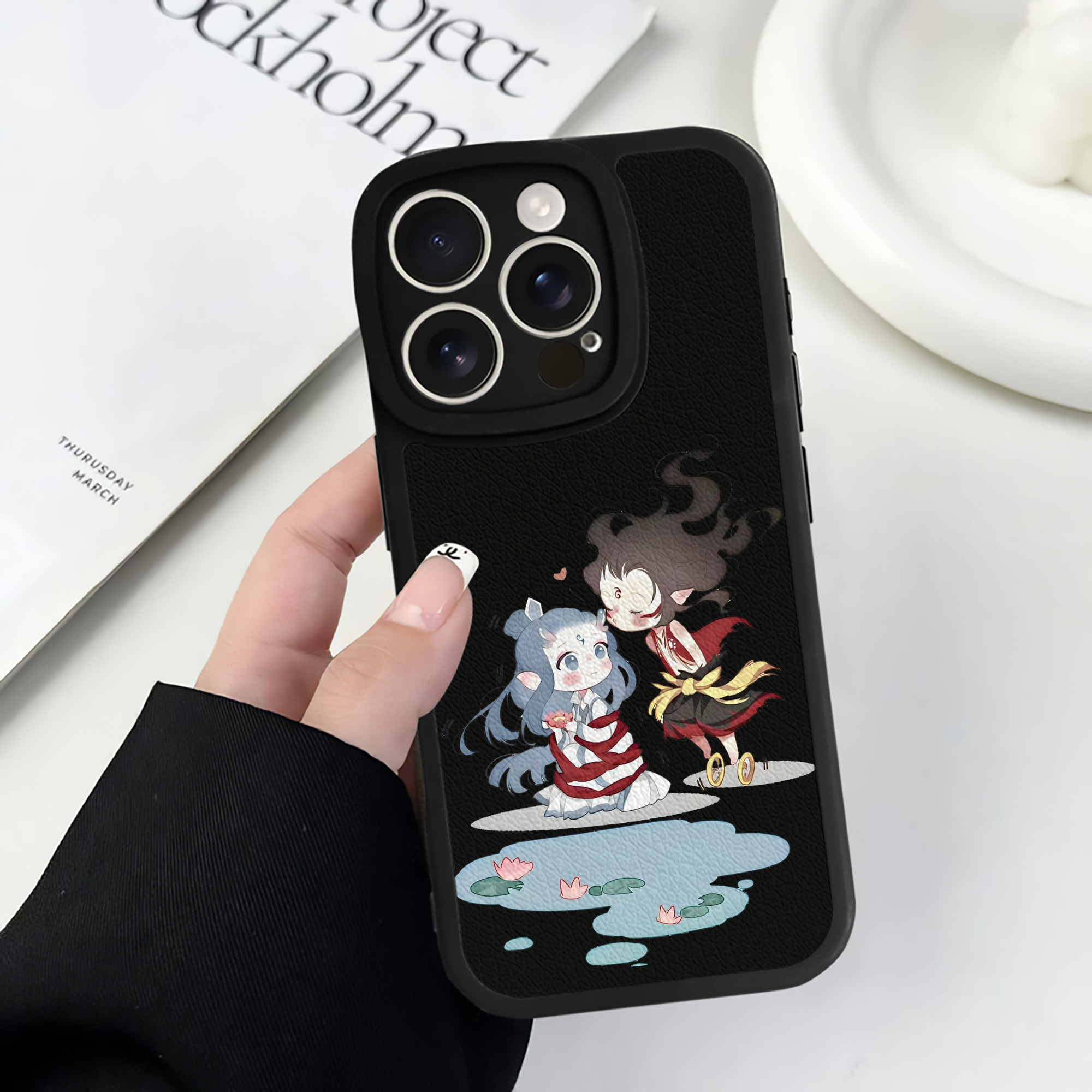 （画像用） Ne Zha 2 ナタ 魔童の大暴れ 【iPhone 16シリーズ対応】シリコンスマホケース（レザー調） 材質：シリコン